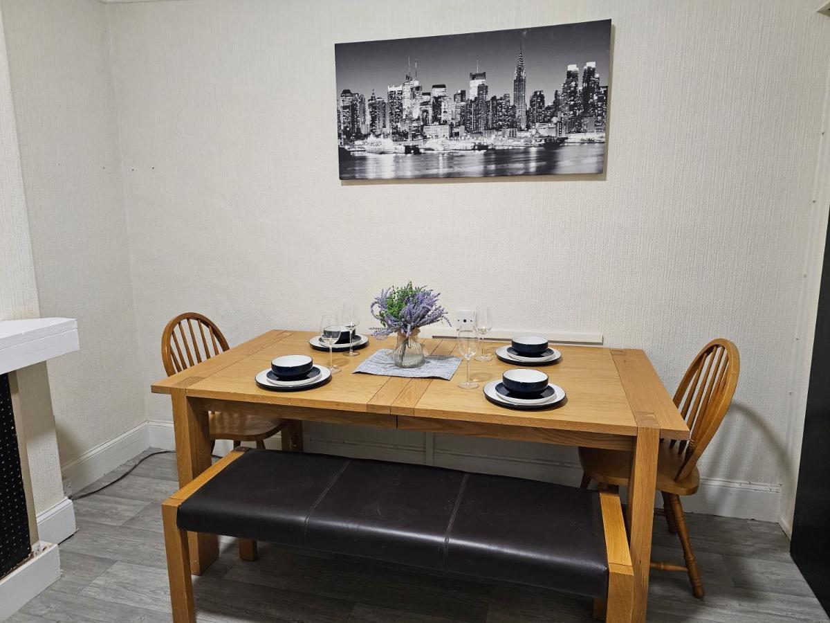 Skyline Queen'S Suites 203 Swansea Bagian luar foto
