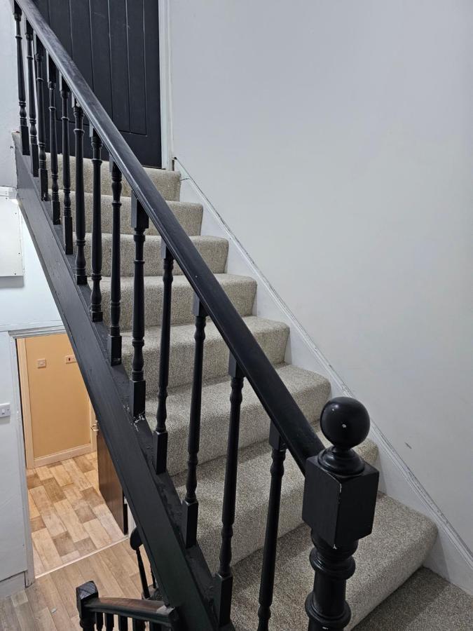 Skyline Queen'S Suites 203 Swansea Bagian luar foto