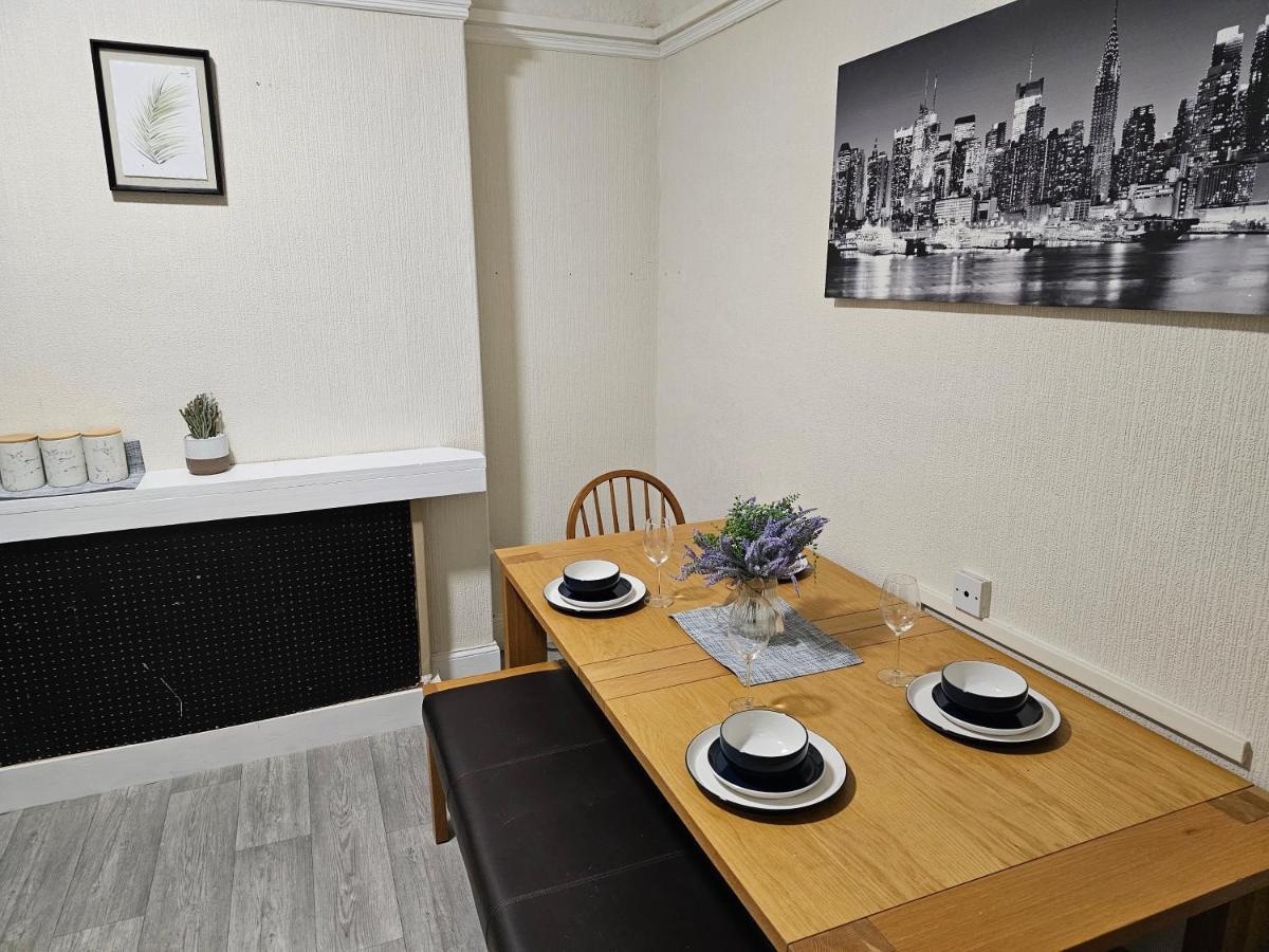 Skyline Queen'S Suites 203 Swansea Bagian luar foto