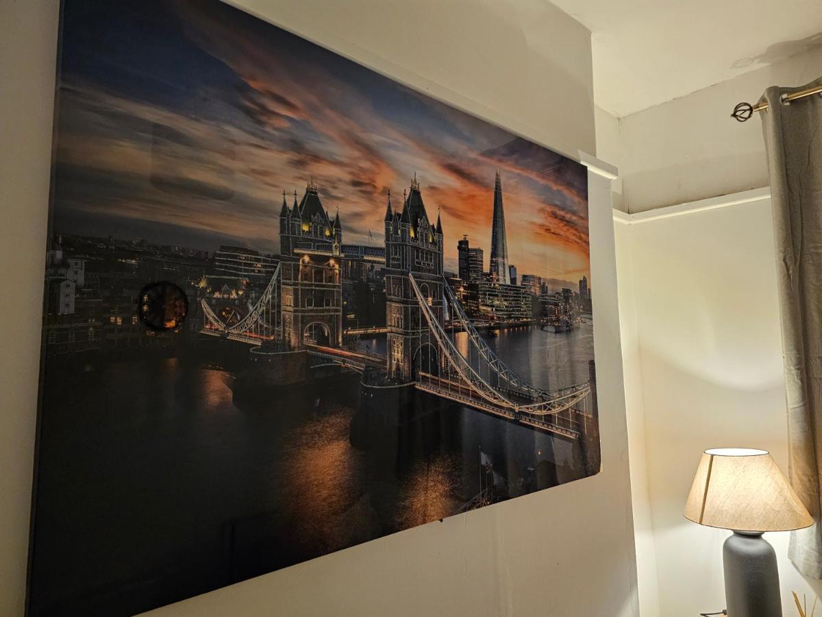 Skyline Queen'S Suites 203 Swansea Bagian luar foto